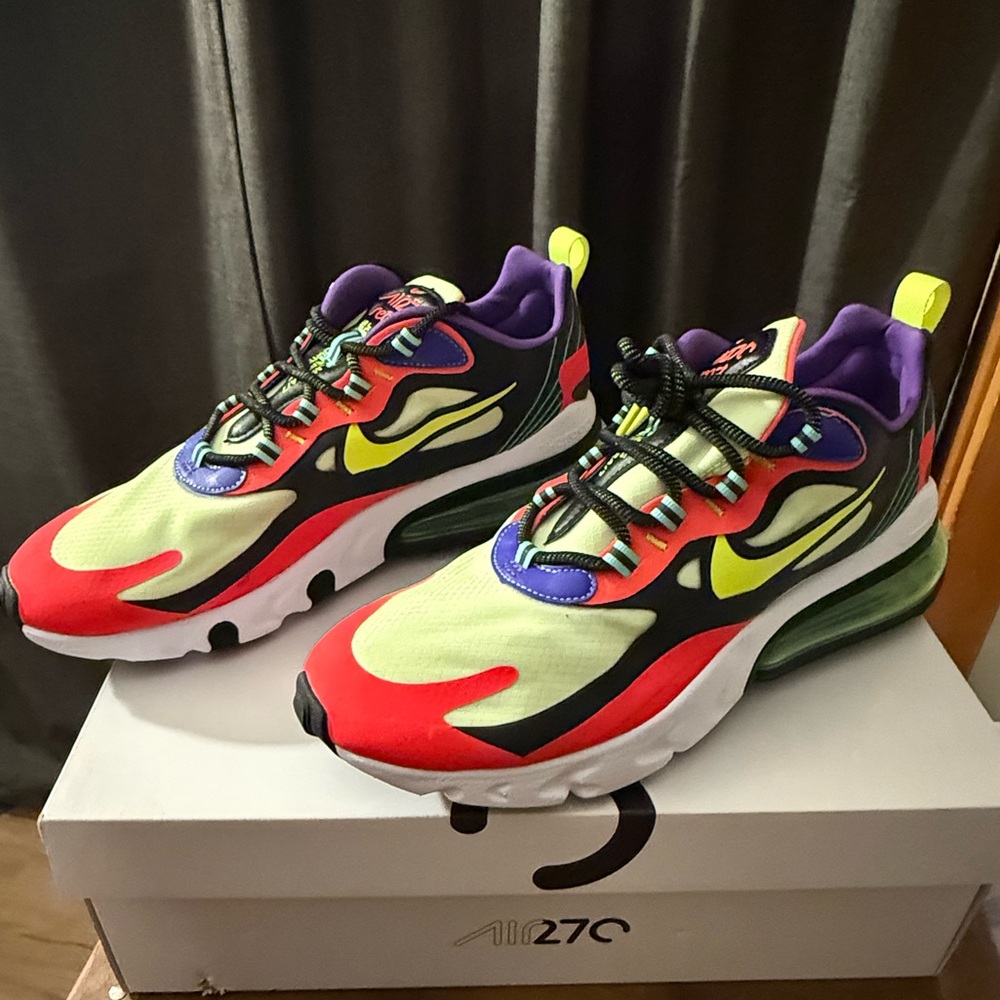 BRAND NEW ORIGINAL RETRO AIRMAX 270 REACT